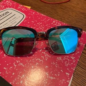 Foster Grand Sunglasses